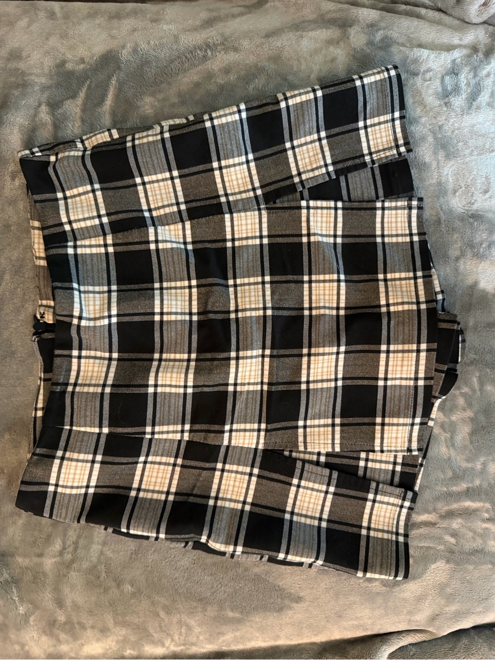 Love Tree Black, White & Gray Plaid Skirt